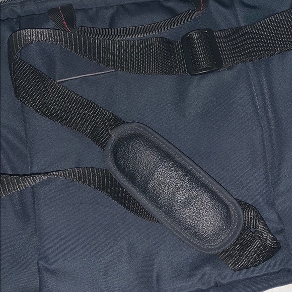 Heavy Duty Extra Protection Laptop Carrying Bag - Picture 4 of 8